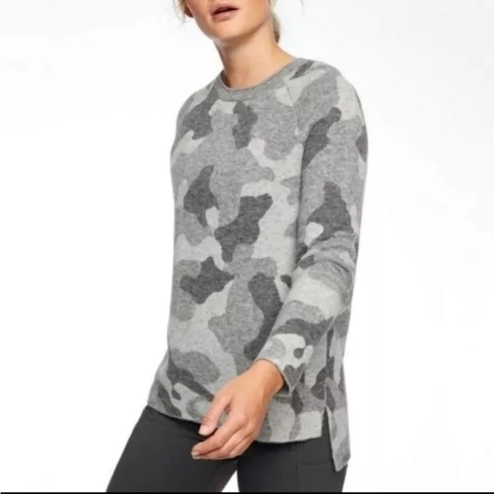 Athleta Undercover Camo Wool Alpaca Sweater. Warm Thick-Boiled Like Wool Feel XS